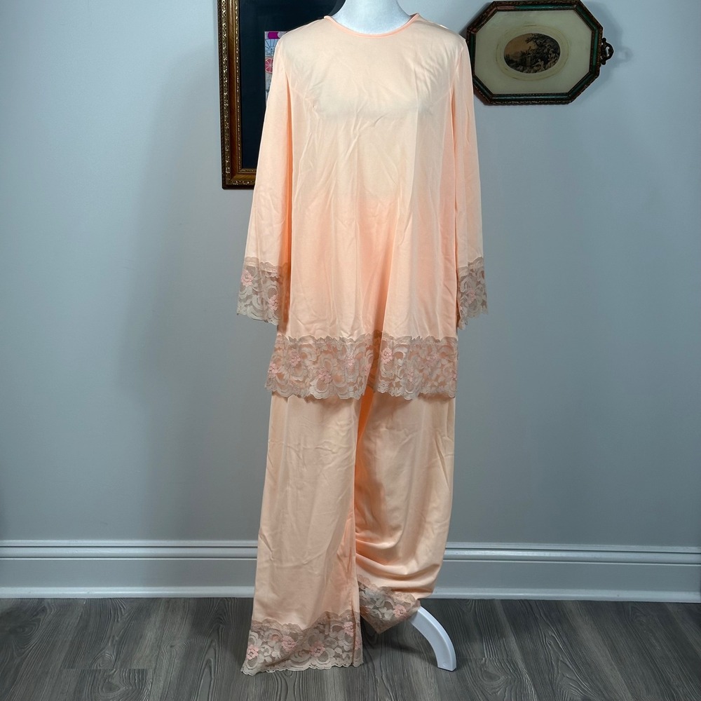 Vintage Radcliffe Peach Top & Pant Set Lace Hems - SIZE‎ L Feminine Coord Retro